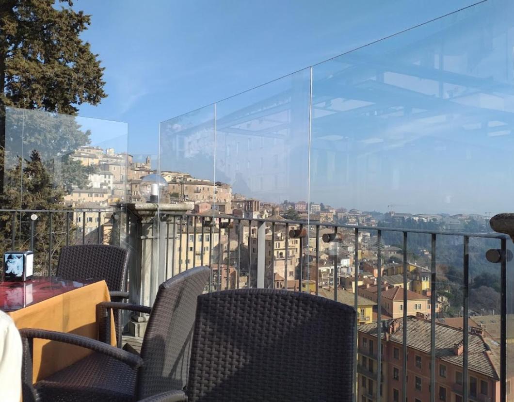 Azzi B&B Comfortably, In The Quietness Of The Perugia Historical Centre Zewnętrze zdjęcie